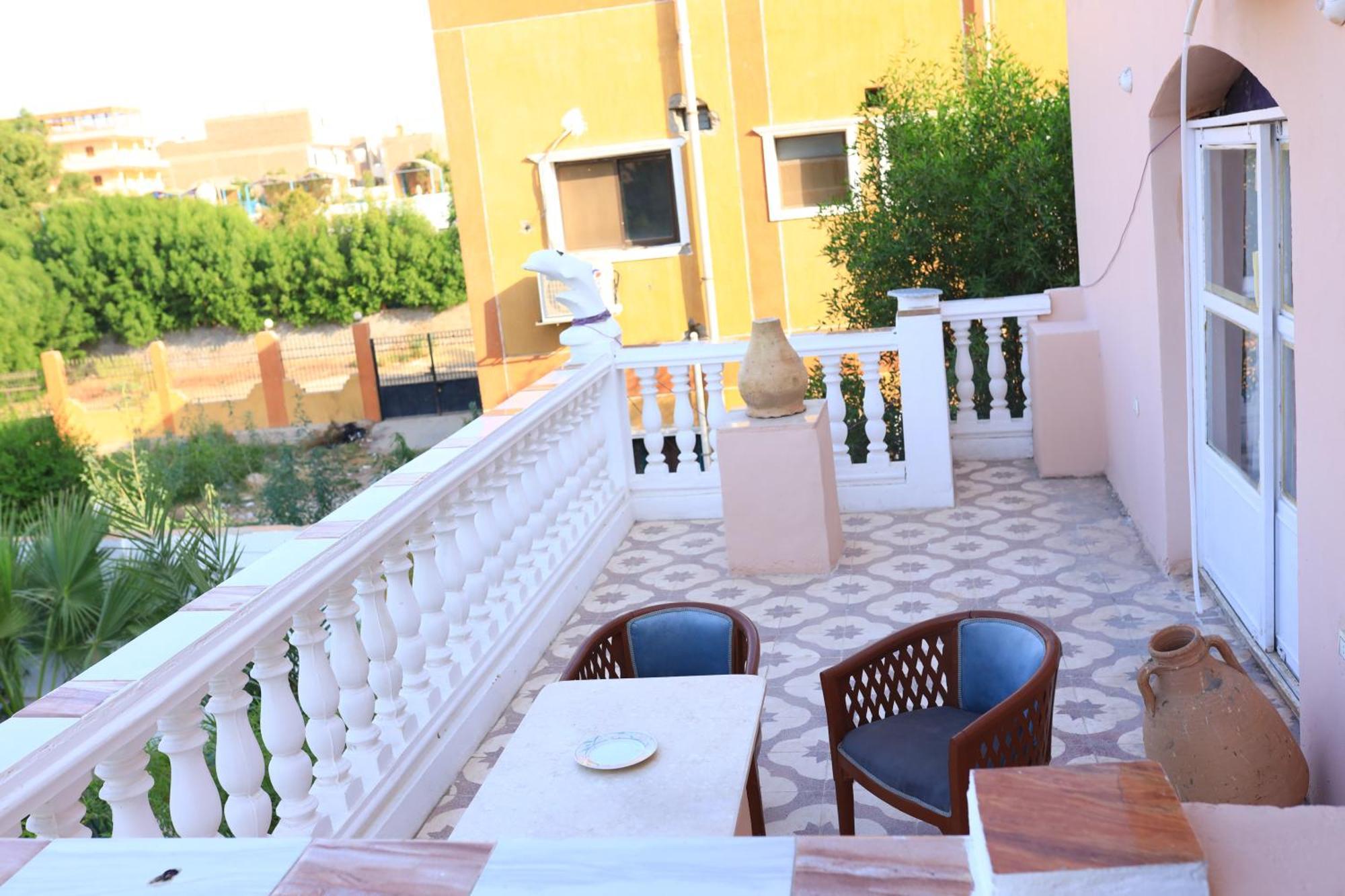 Ferienwohnung Luxor Nile View Flats Exterior foto